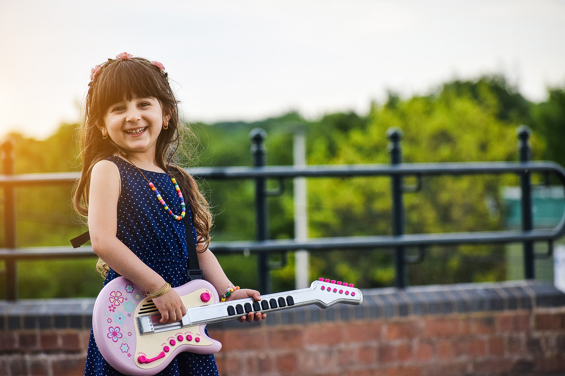 Mädchen mit Gitarre